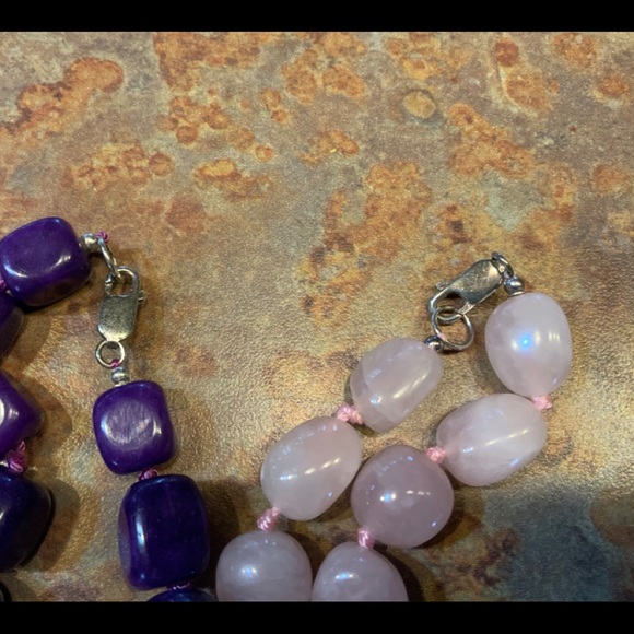 1 AMETHYST 1 ROSE QUARTZ GRADUATED STONE NECKLACES - Picture 4 of 8